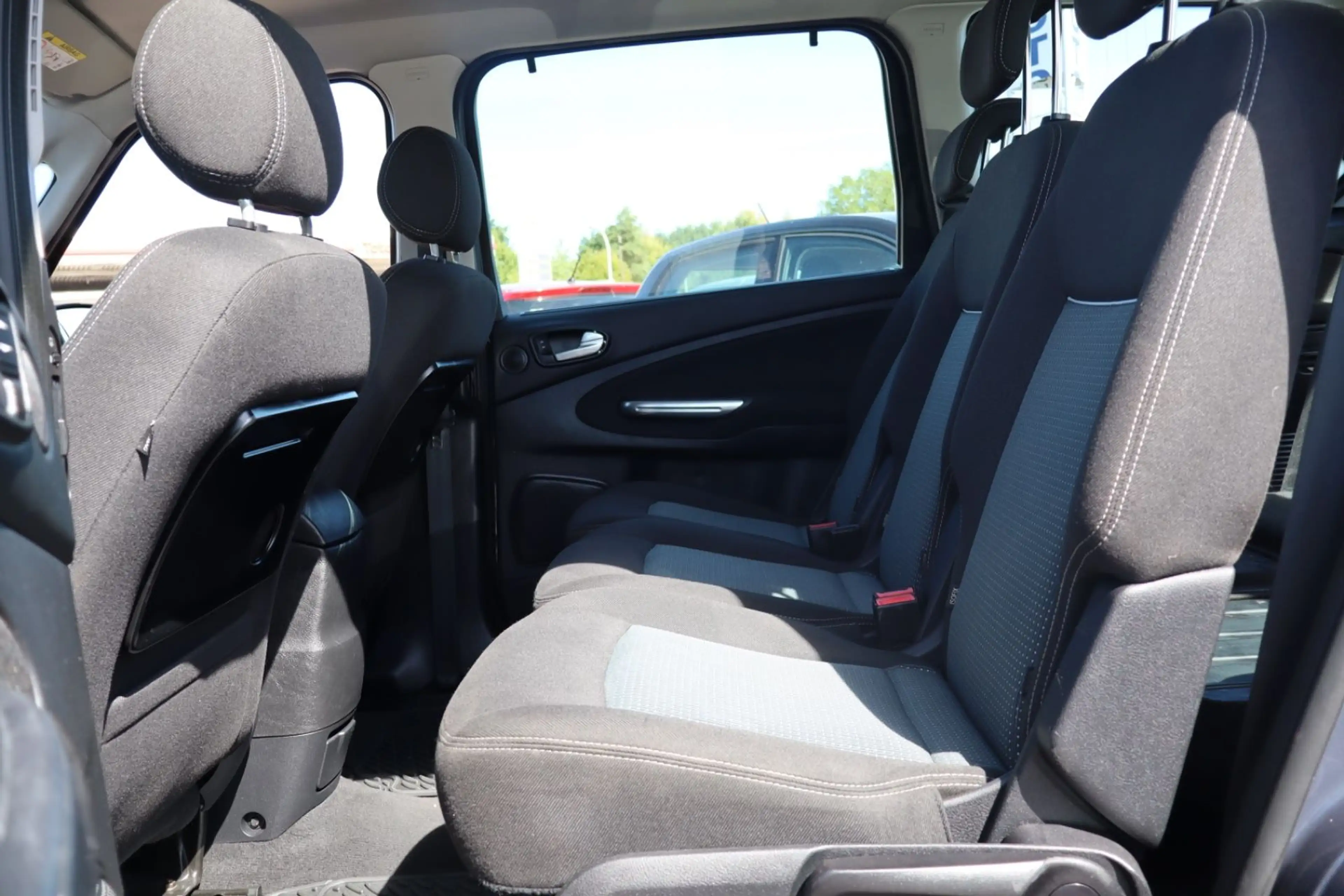 Ford Galaxy Trend 7 Sitzer+TÜV+Garantie+Service — photo 12