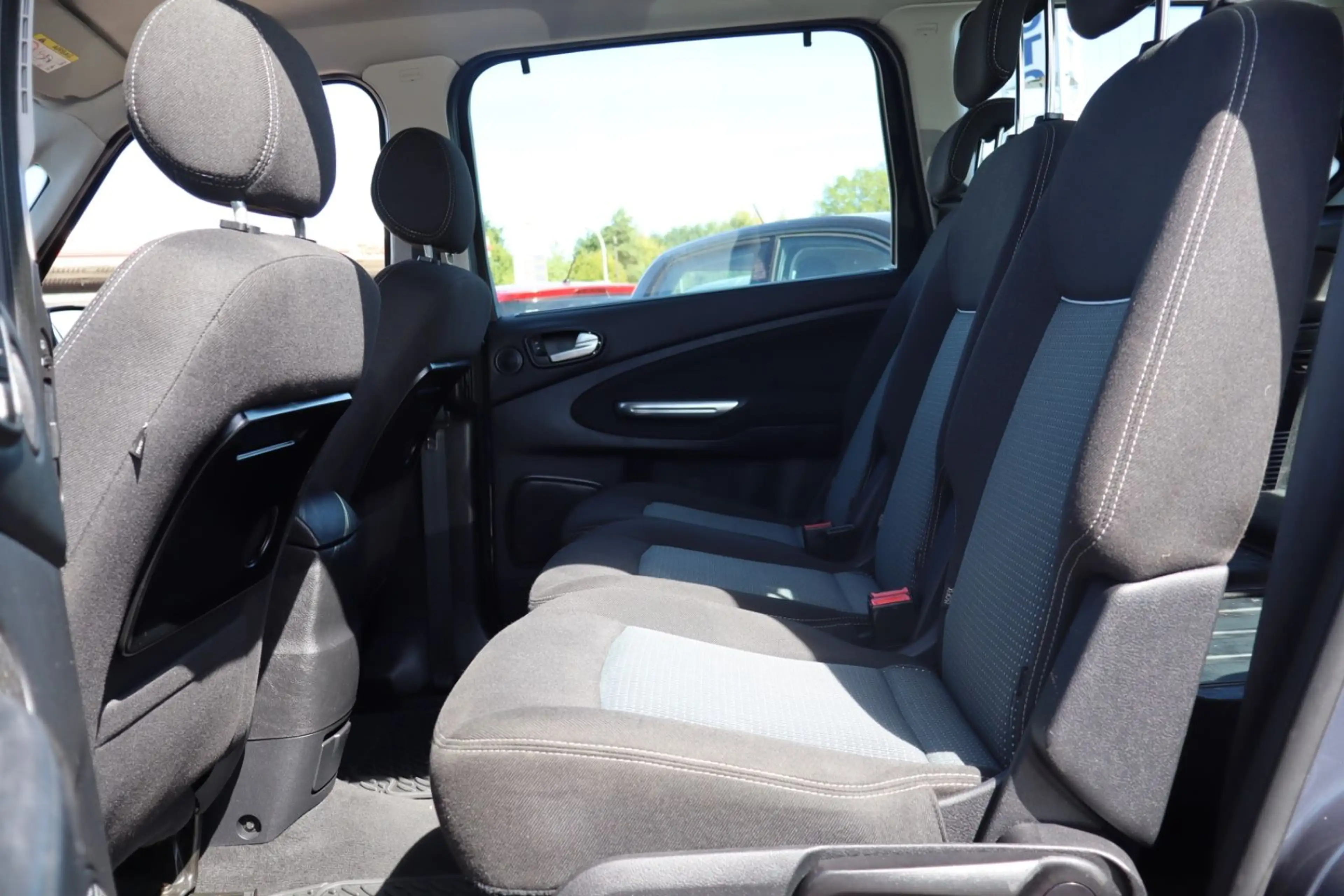 Ford Galaxy Trend 7 Sitzer+TÜV+Garantie+Service — photo 13