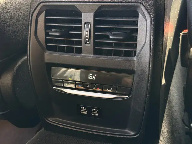 BMW 3 Series view 7