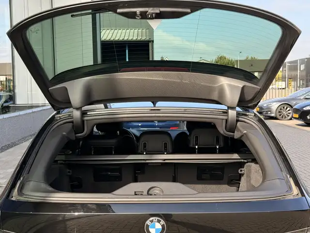 BMW 3 Series view 17