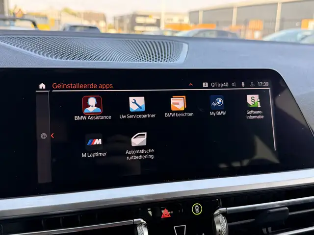 BMW 3 Series view 29