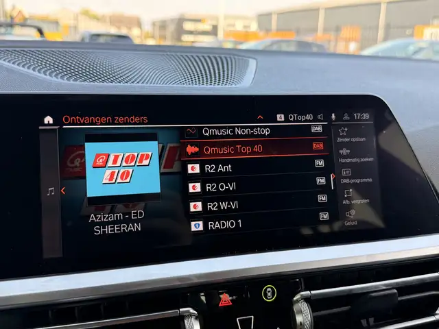 BMW 3 Series view 26