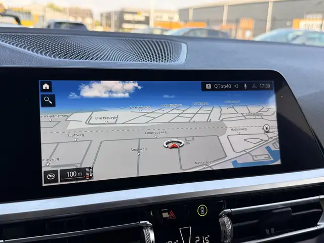 BMW 3 Series view 28