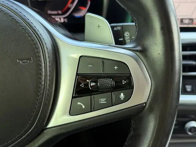 BMW 3 Series view 22