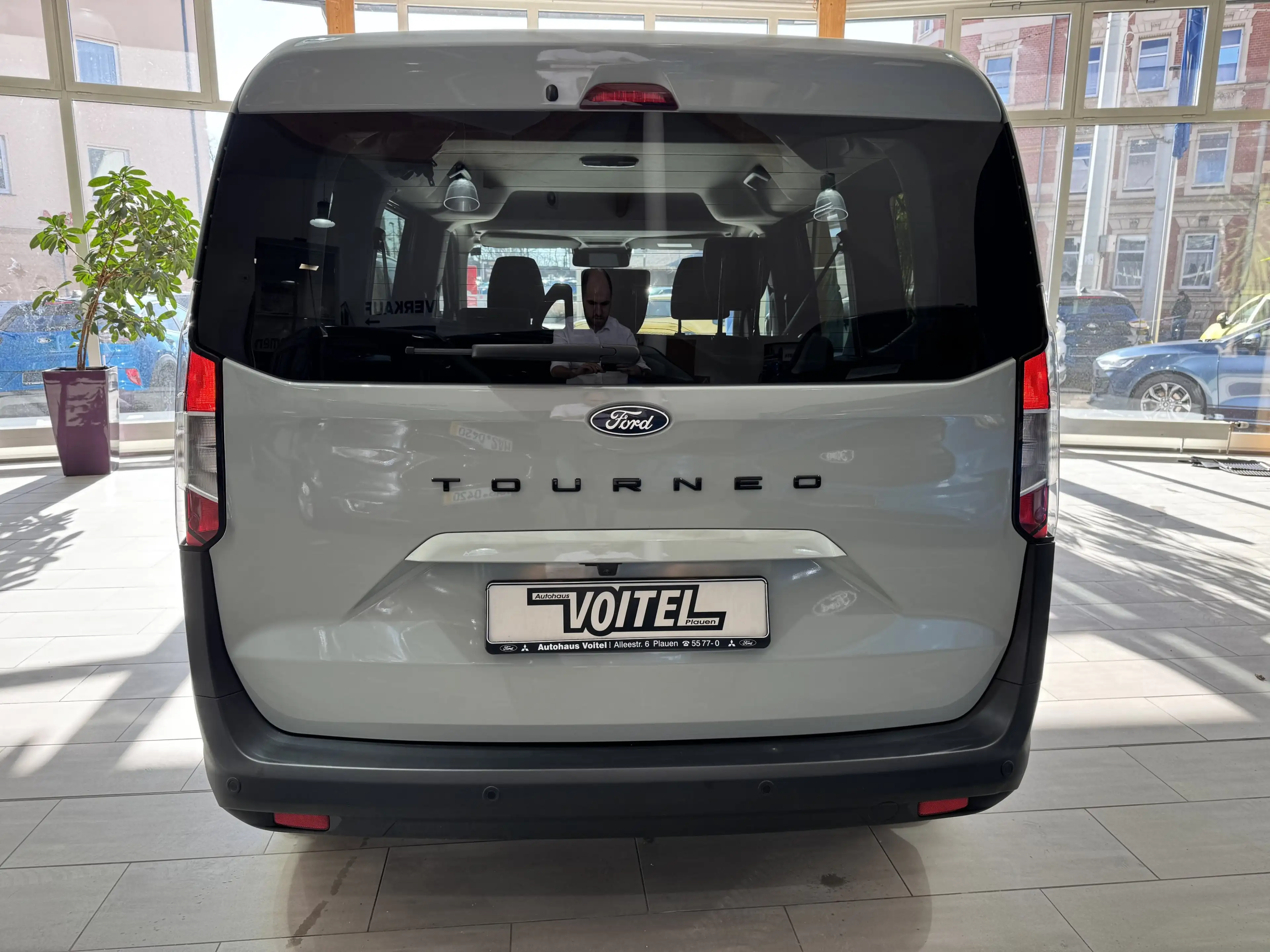 Ford Tourneo Courier Titanium Automatik / RFK — photo 7