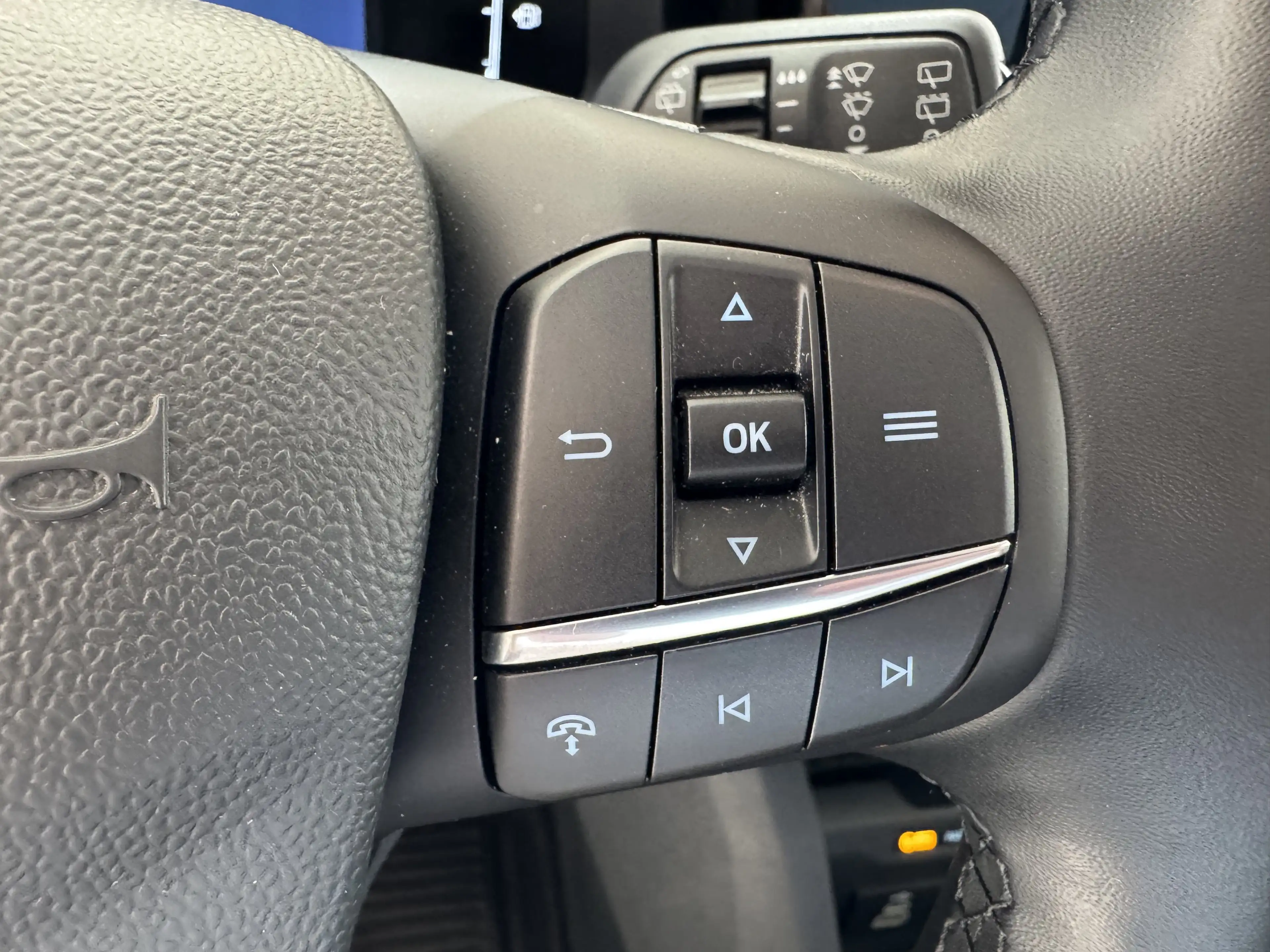 Ford Tourneo Courier Titanium Automatik / RFK — photo 15