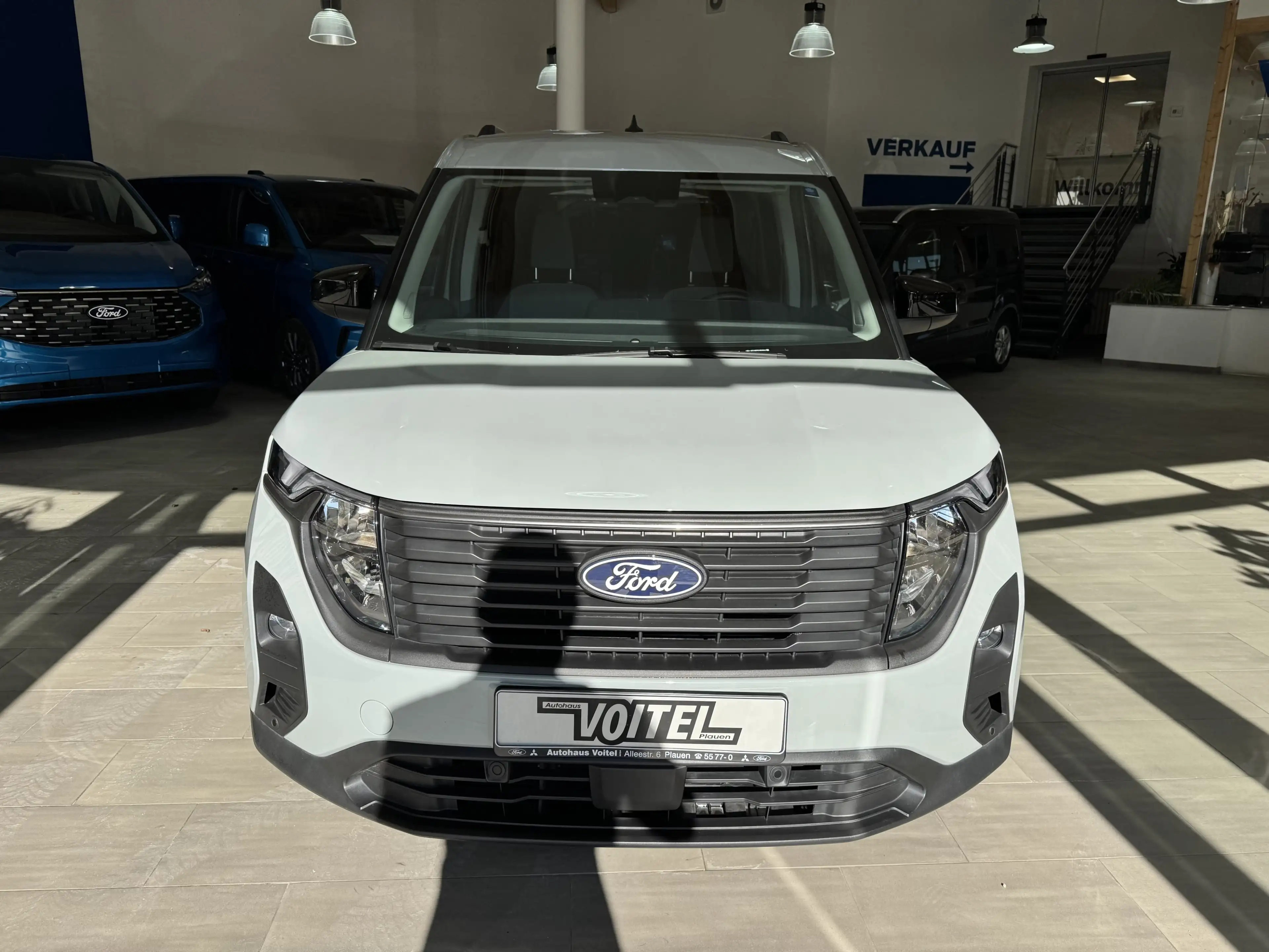Ford Tourneo Courier Titanium Automatik / RFK — photo 2