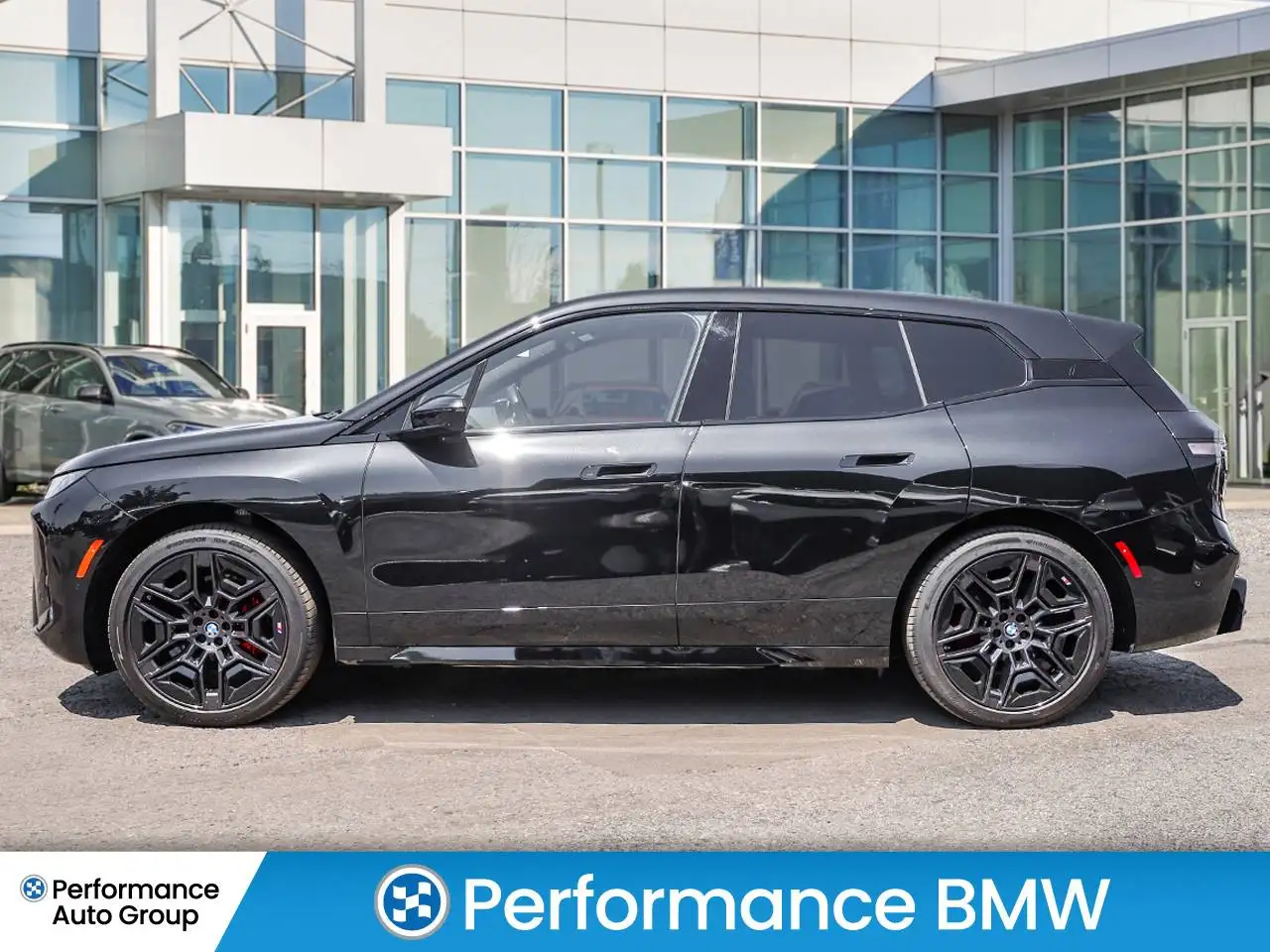 BMW iX photo BMW iX