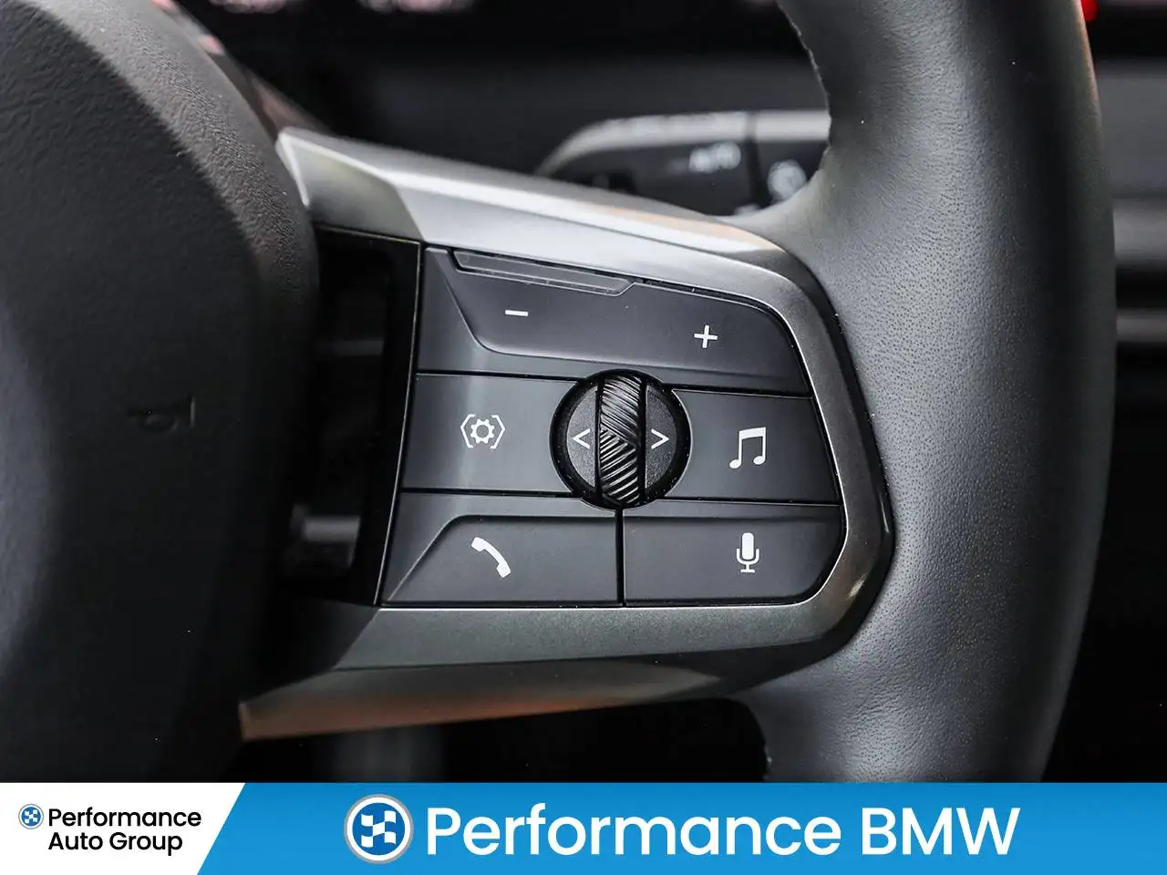 BMW iX photo BMW iX
