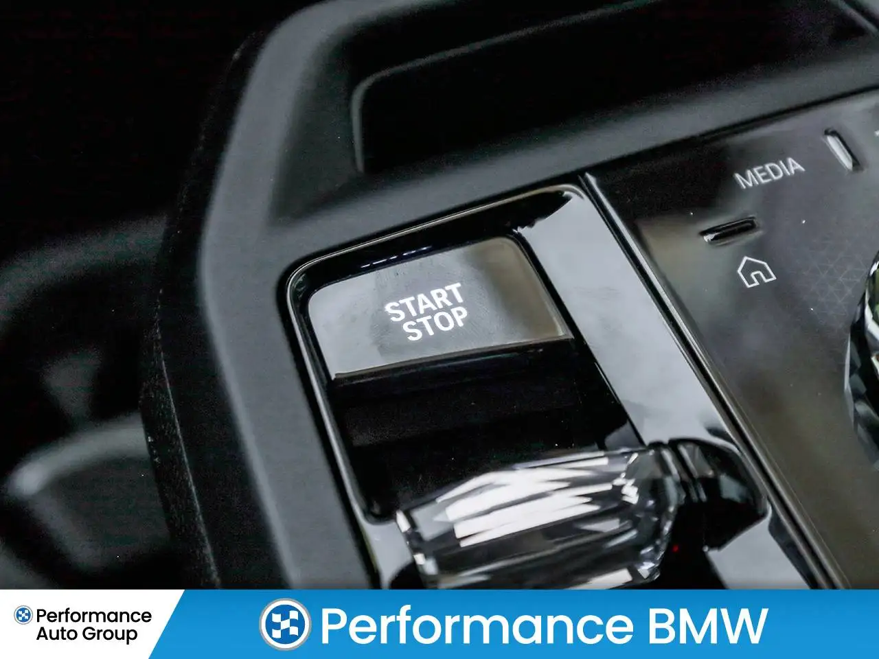 BMW iX photo BMW iX