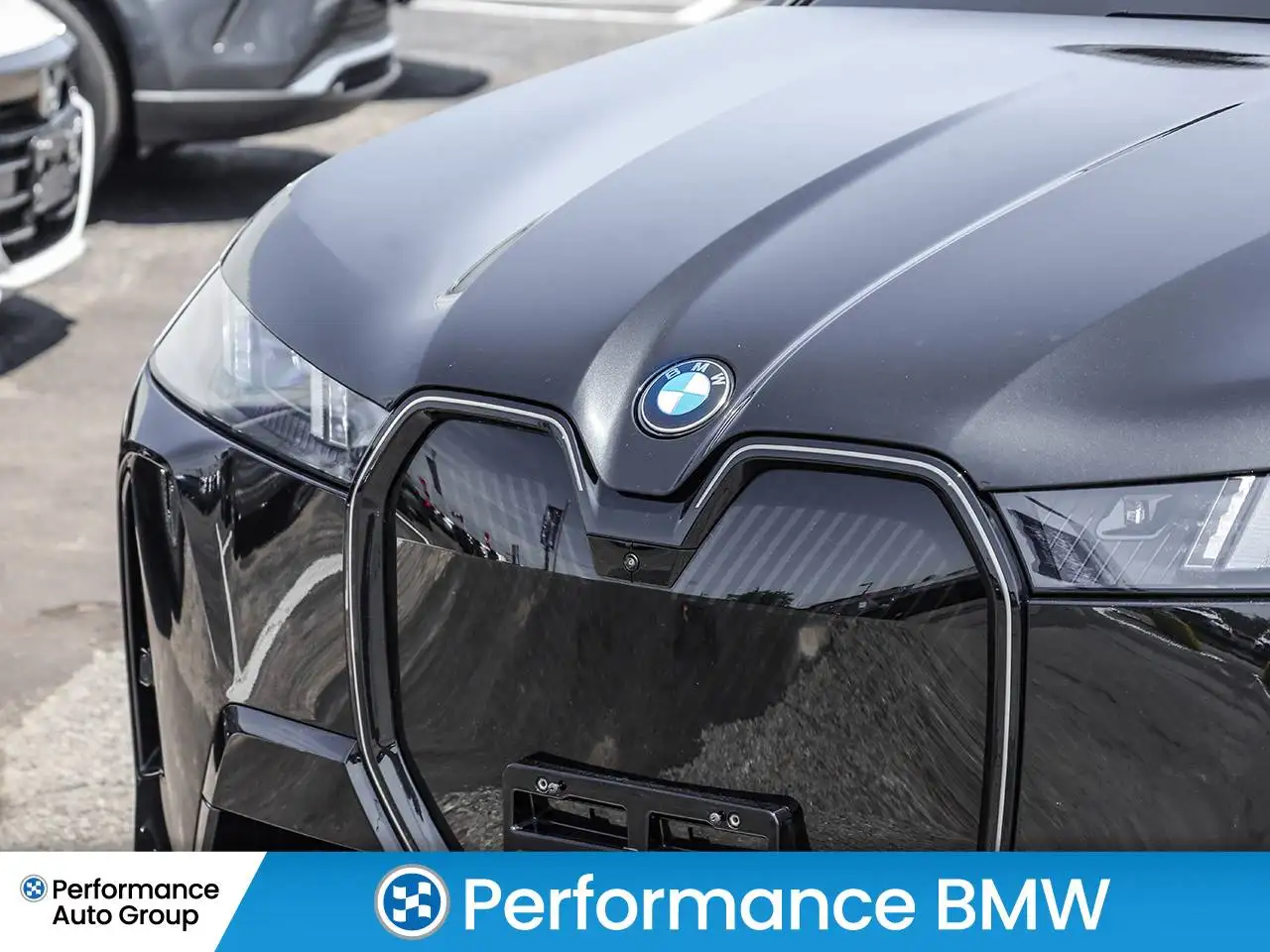 BMW iX photo BMW iX