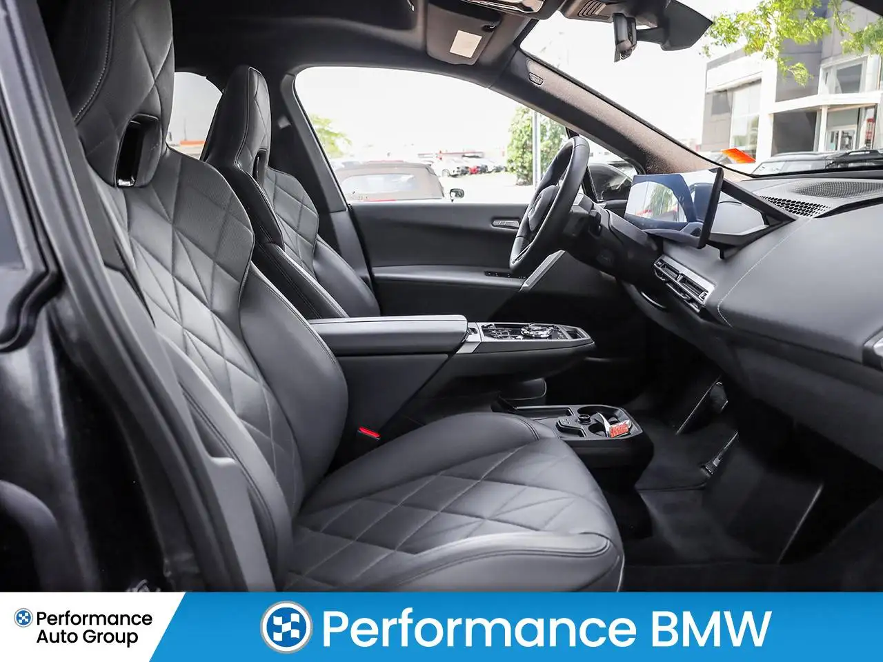 BMW iX photo BMW iX