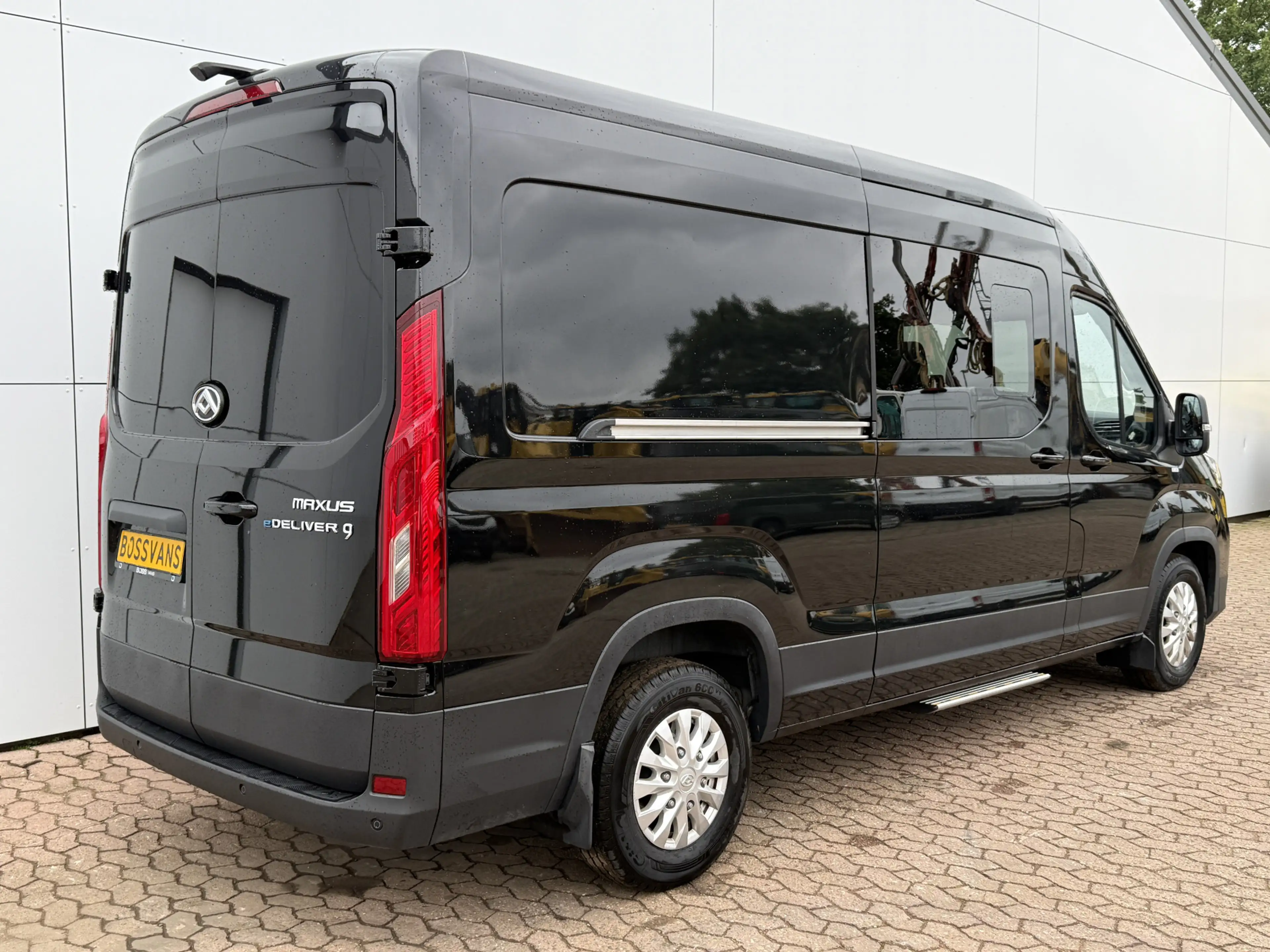 Maxus eDeliver 9 77kWh 204PK Nieuw model! Dubbele Cabine 7 Stoelen — photo 4