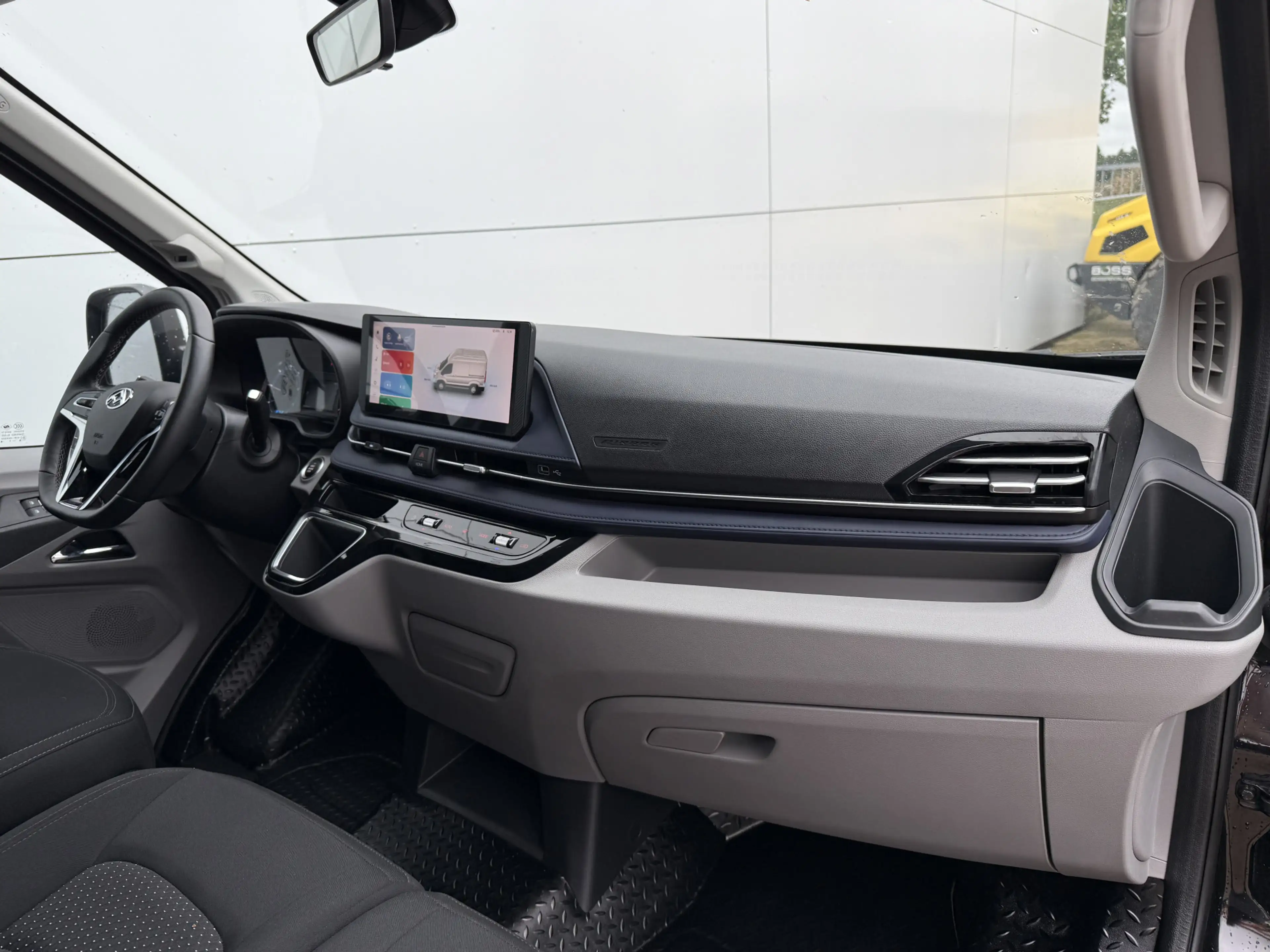 Maxus eDeliver 9 77kWh 204PK Nieuw model! Dubbele Cabine 7 Stoelen — photo 11