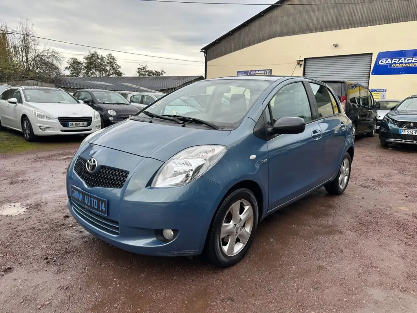 Toyota Yaris 1.4d 90ch Luna Bleu - 2