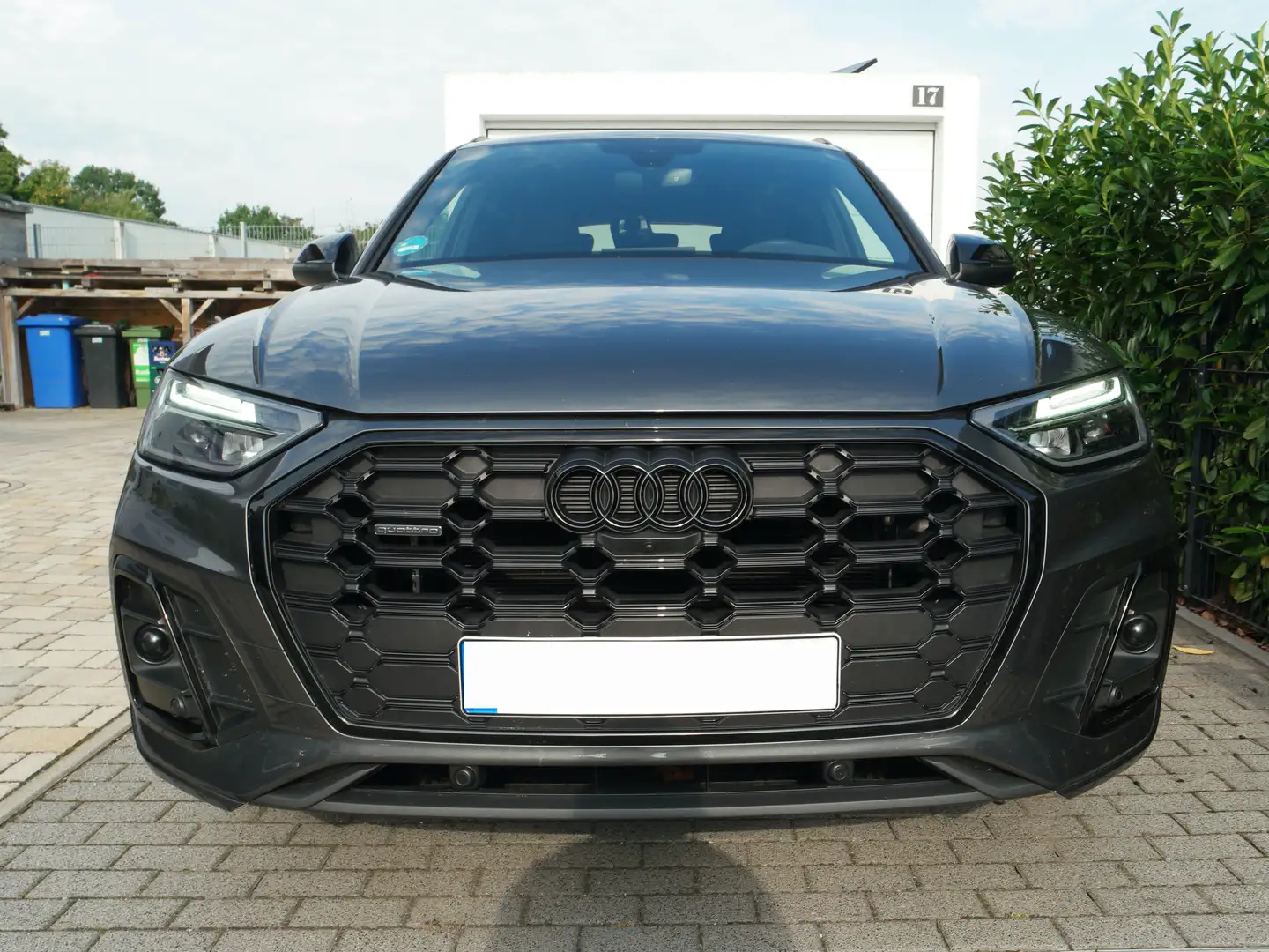 Audi Q5 40TDI qu. S tronic Sline VIR AHK ACC 360° GAR Schwarz - 2