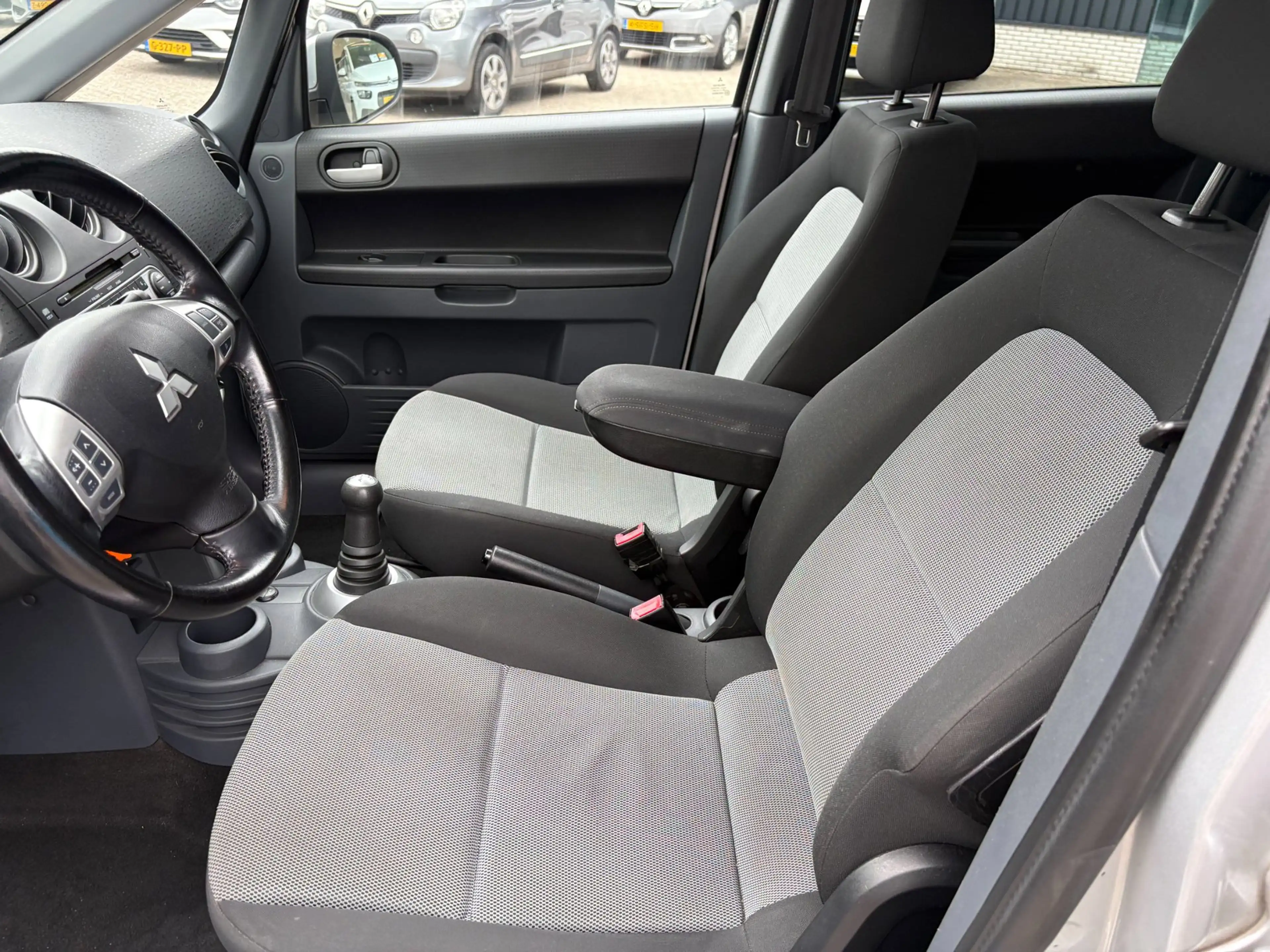 Mitsubishi Colt 1.3 Edition Two *AUTOMAAT *AC — photo 11