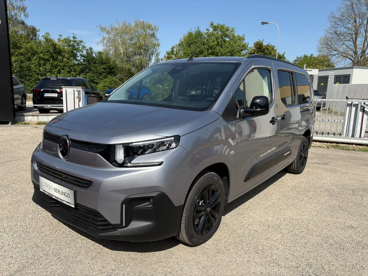 Citroen Berlingo BlueHDI 130 S&S Max XL Winter-Paket,Techno+ Paket Grau - 1