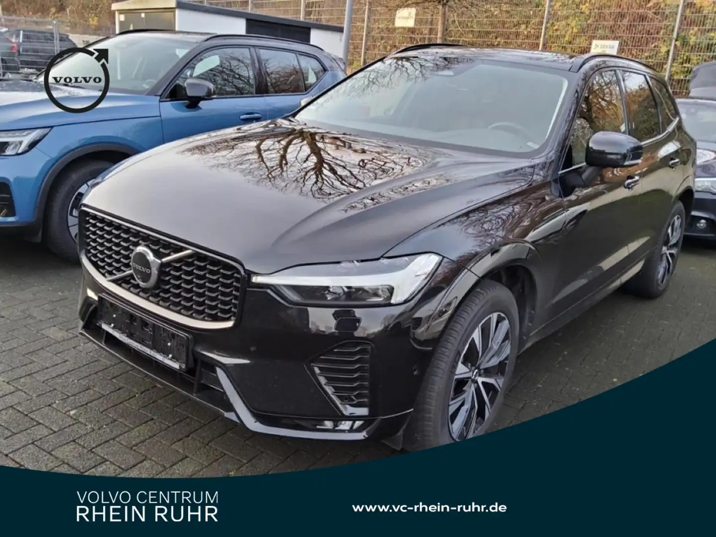 Volvo XC60 B5 AWD Plus Dark+MEMORY+PANO+360°+WINTERPAK Schwarz - 1