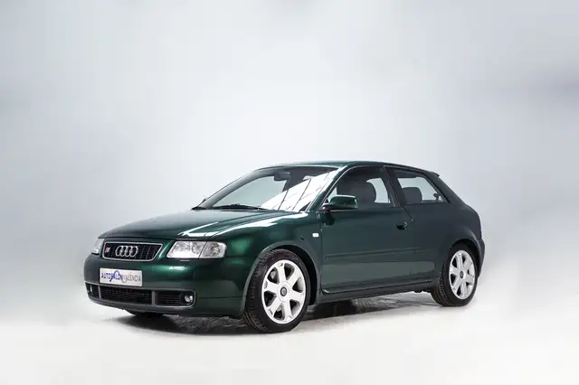 Audi S3 1.8 T quattro