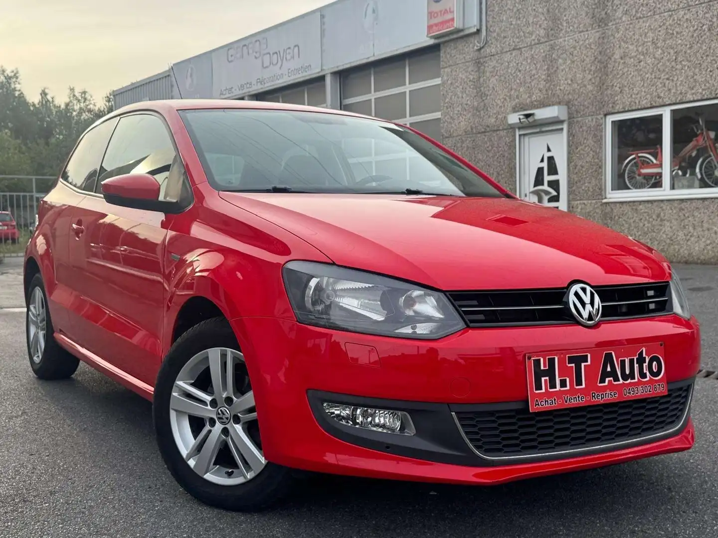 Volkswagen Polo 1.2 TSI Sportline/Boite auto/Etat neuf/Airco Rouge - 2