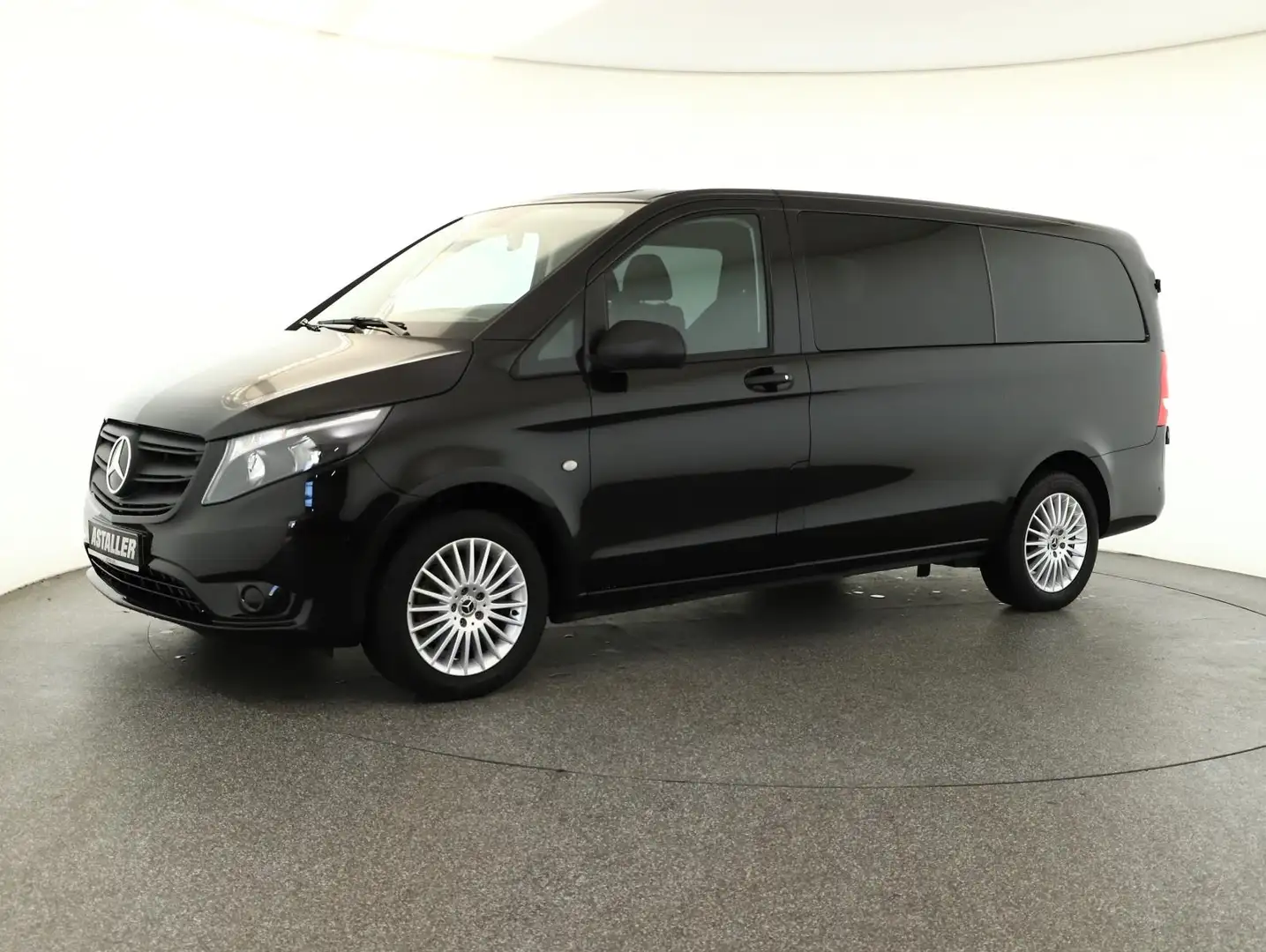 Mercedes-Benz Vito 114 CDI Tourer PRO Lang L2 Navi+DAB+PTS+9Si Schwarz - 2