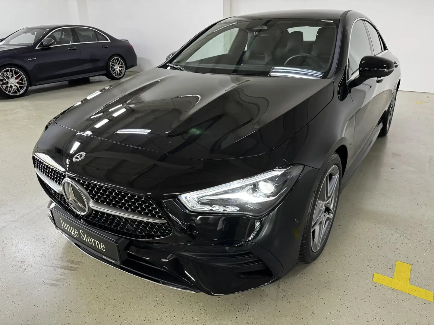 Mercedes-Benz CLA 180 CLA 180 Coupé AMG Adv Plus RüCam LED WinterP Spur Schwarz - 2