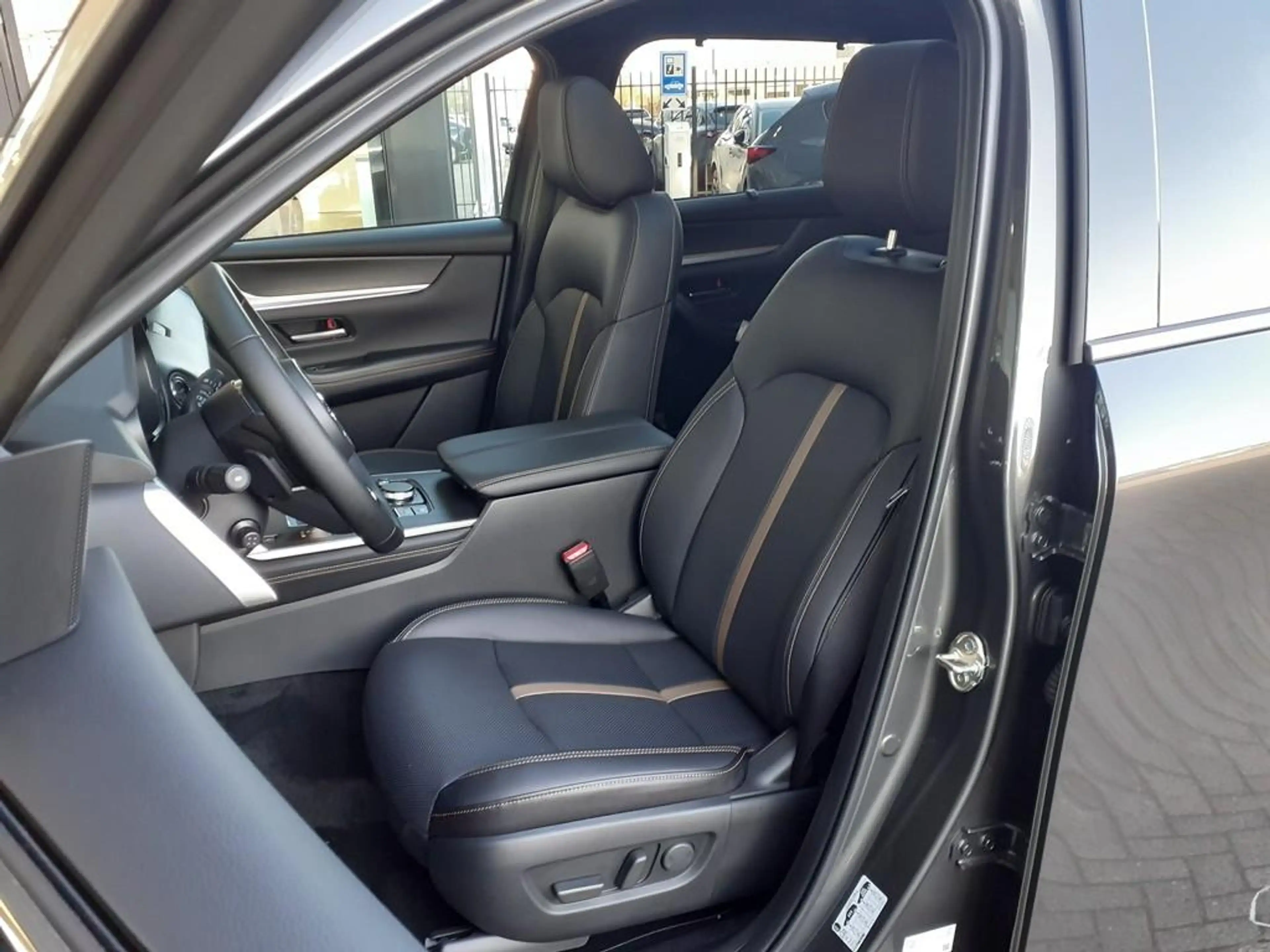 Mazda CX-80 2.5 e-SkyActiv PHEV Homura Plus Automaat Mengelers — photo 10