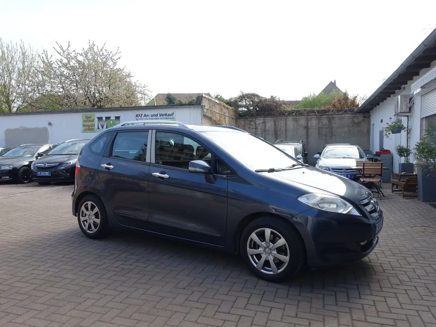 Honda FR-V 2.0 Comfort, EU4, 6-Sitze, Allwetterreifen Grau - 1