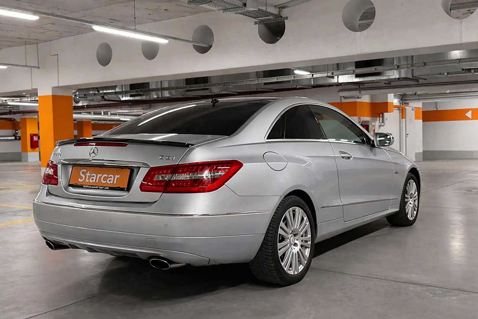 Mercedes-Benz E 350 CGI BlueEfficiency Aut. *BI-XENON*PDC*SCHIEBEDACH* Schwarz - 2