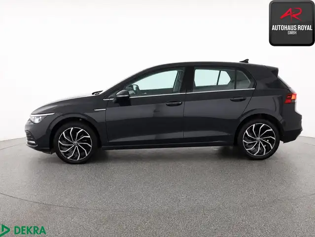 Volkswagen Golf view 2