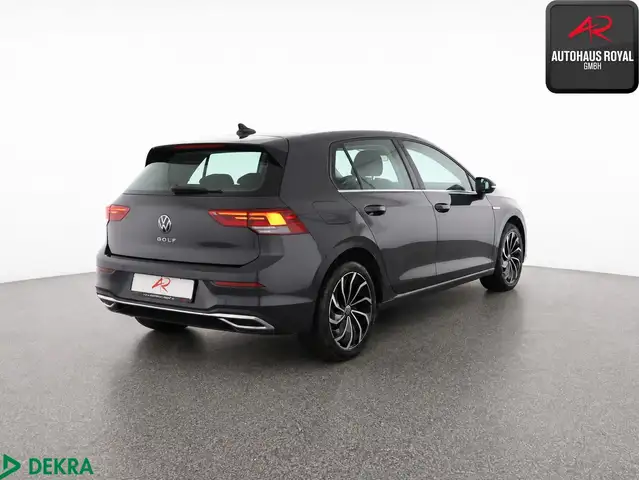 Volkswagen Golf view 5
