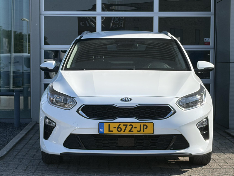 Kia Ceed SW / cee'd SW Sportswagon 1.0 T-GDi MHEV DynamicPlusLine I Trekh — photo 2