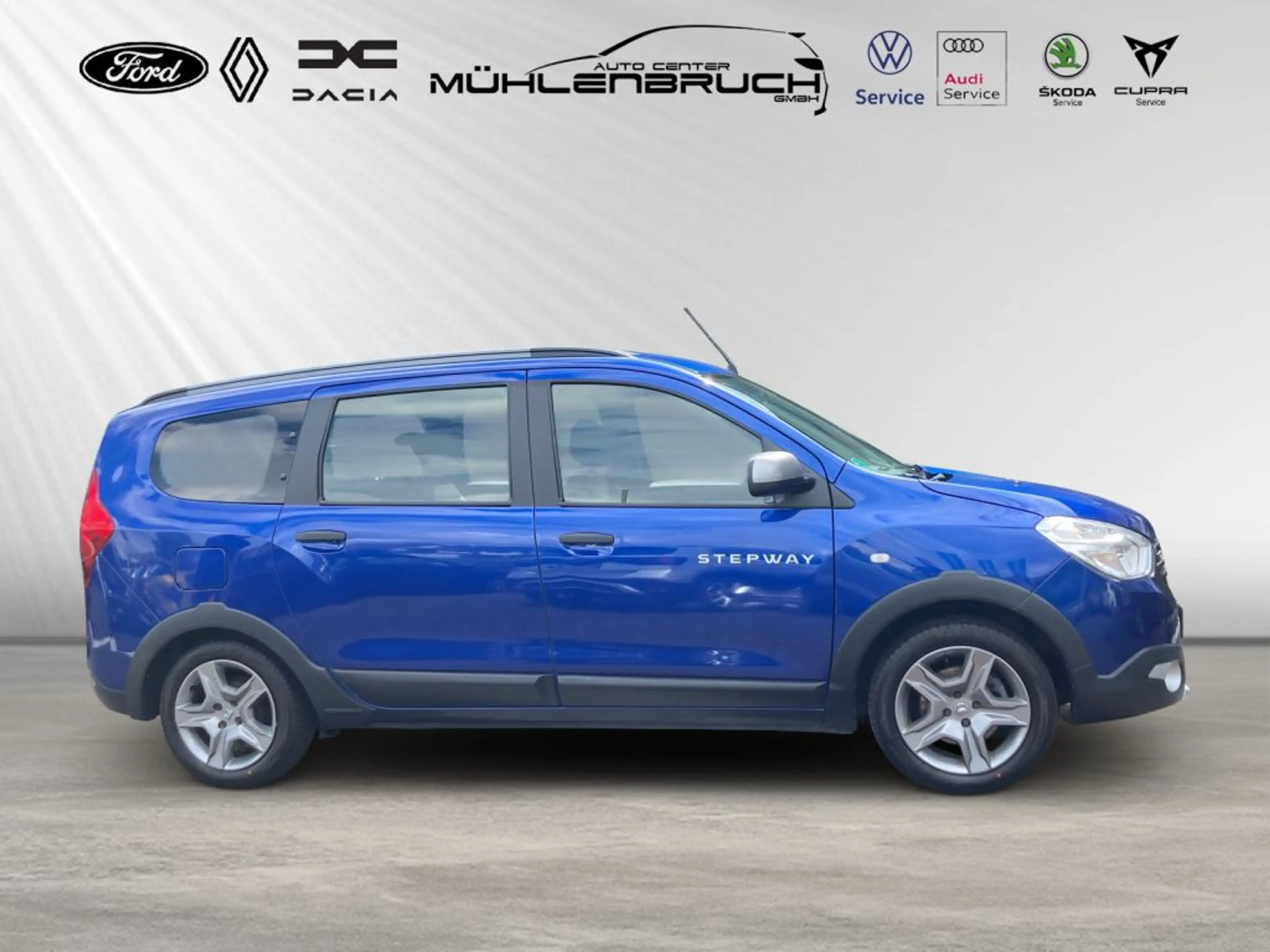 Dacia Lodgy Blue dCi 115 (7-Sitzer) Stepway Selection Blue — photo 4