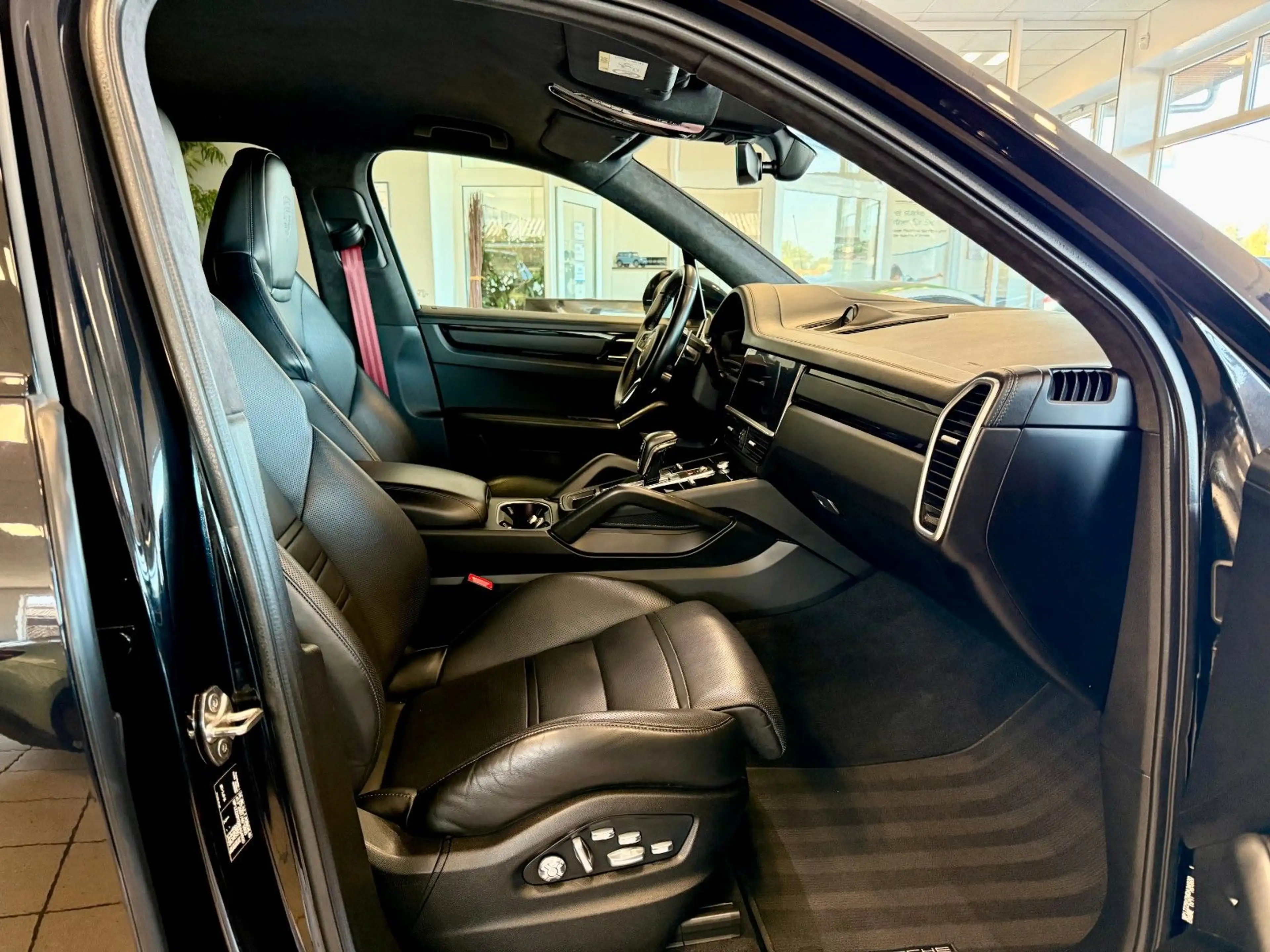 Porsche Cayenne GTS PDCC/Luftfederung/HeadUp/BOSE — photo 12