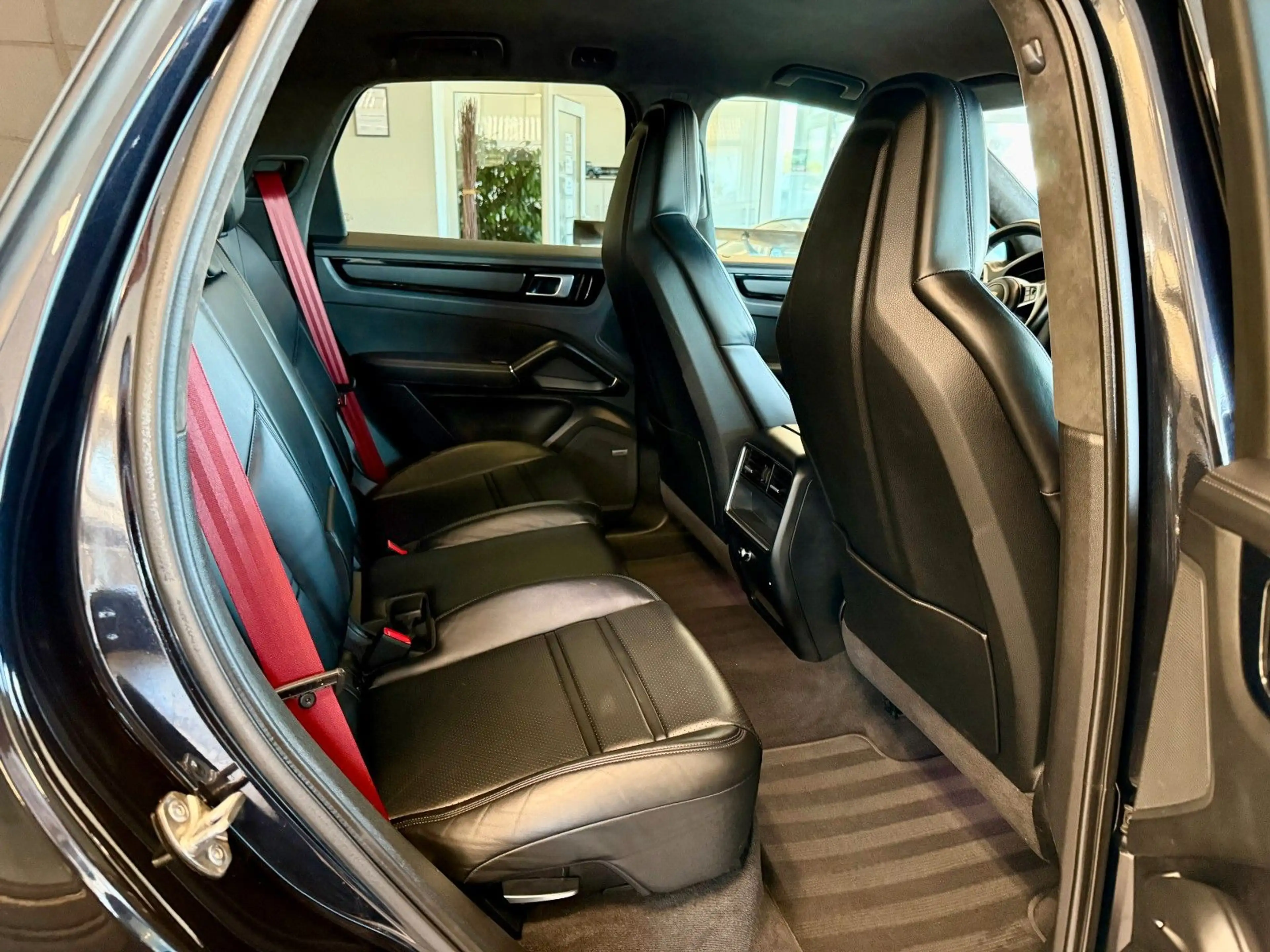 Porsche Cayenne GTS PDCC/Luftfederung/HeadUp/BOSE — photo 11