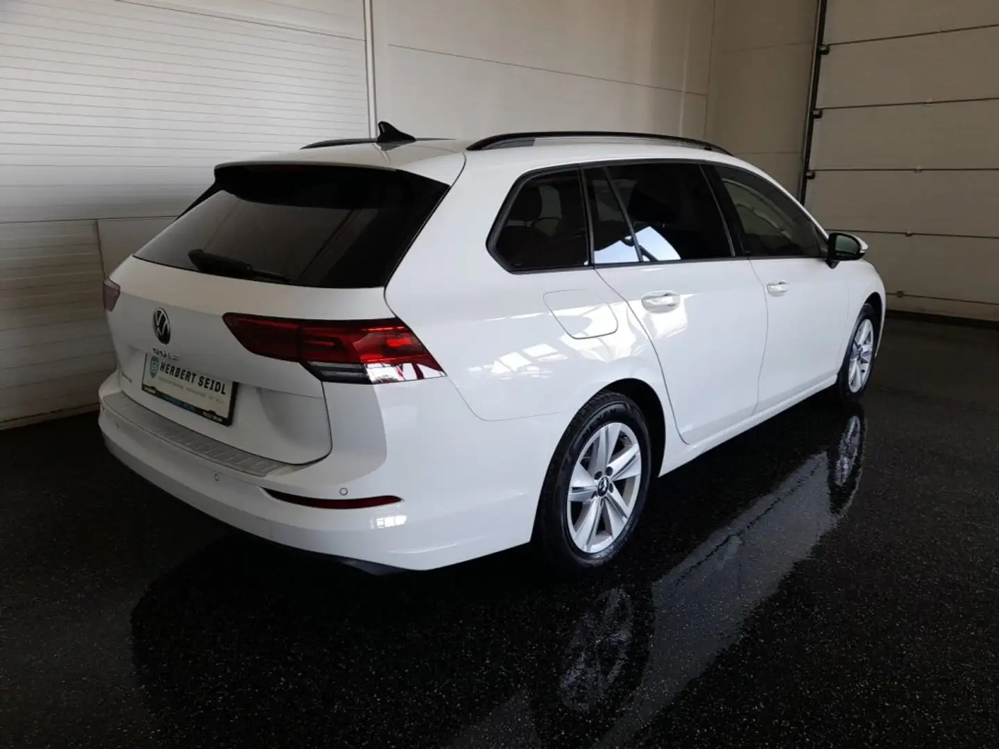 Volkswagen Golf VIII Variant LIFE 2,0 TDI DSG *VIRTUELL PRO / LED / NAVI / ACC / APP CONNECT* Weiß - 2