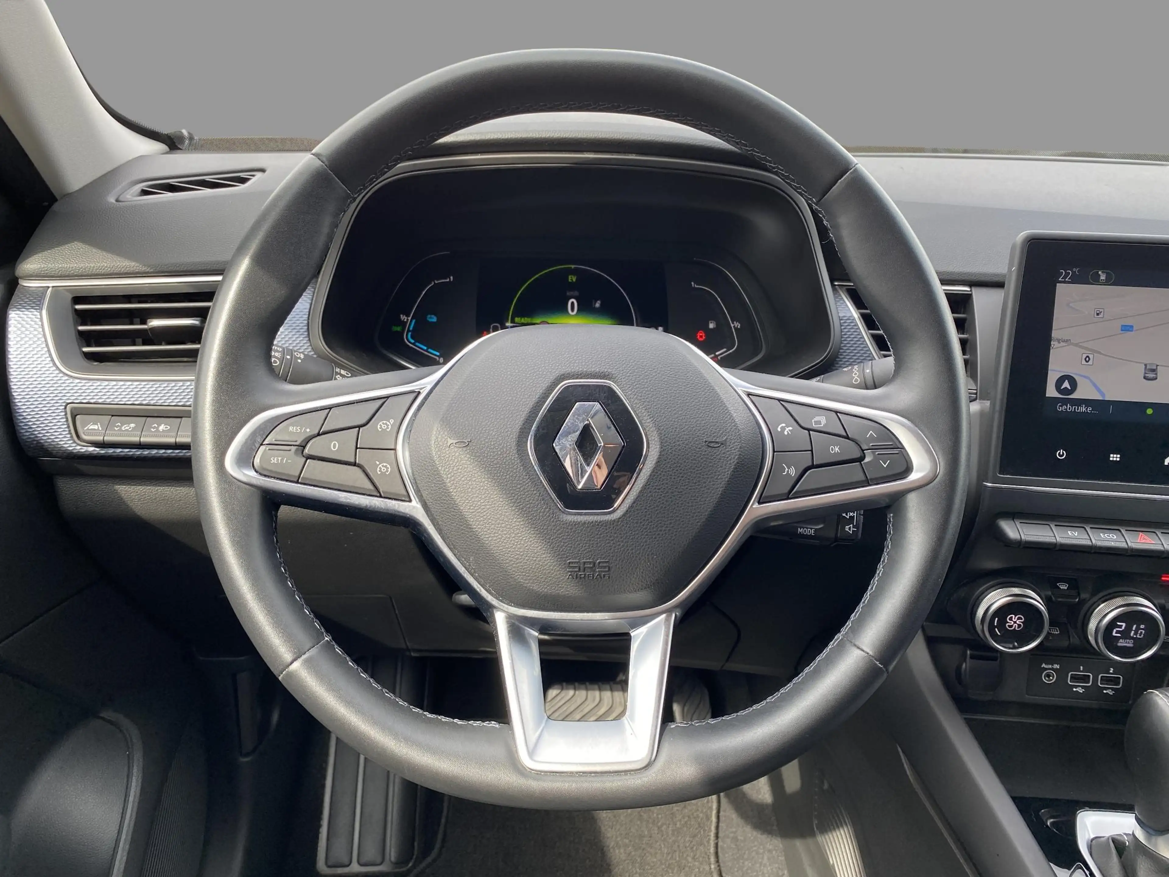 Renault Arkana Evolution E-TECH Hybrid 145 — photo 12