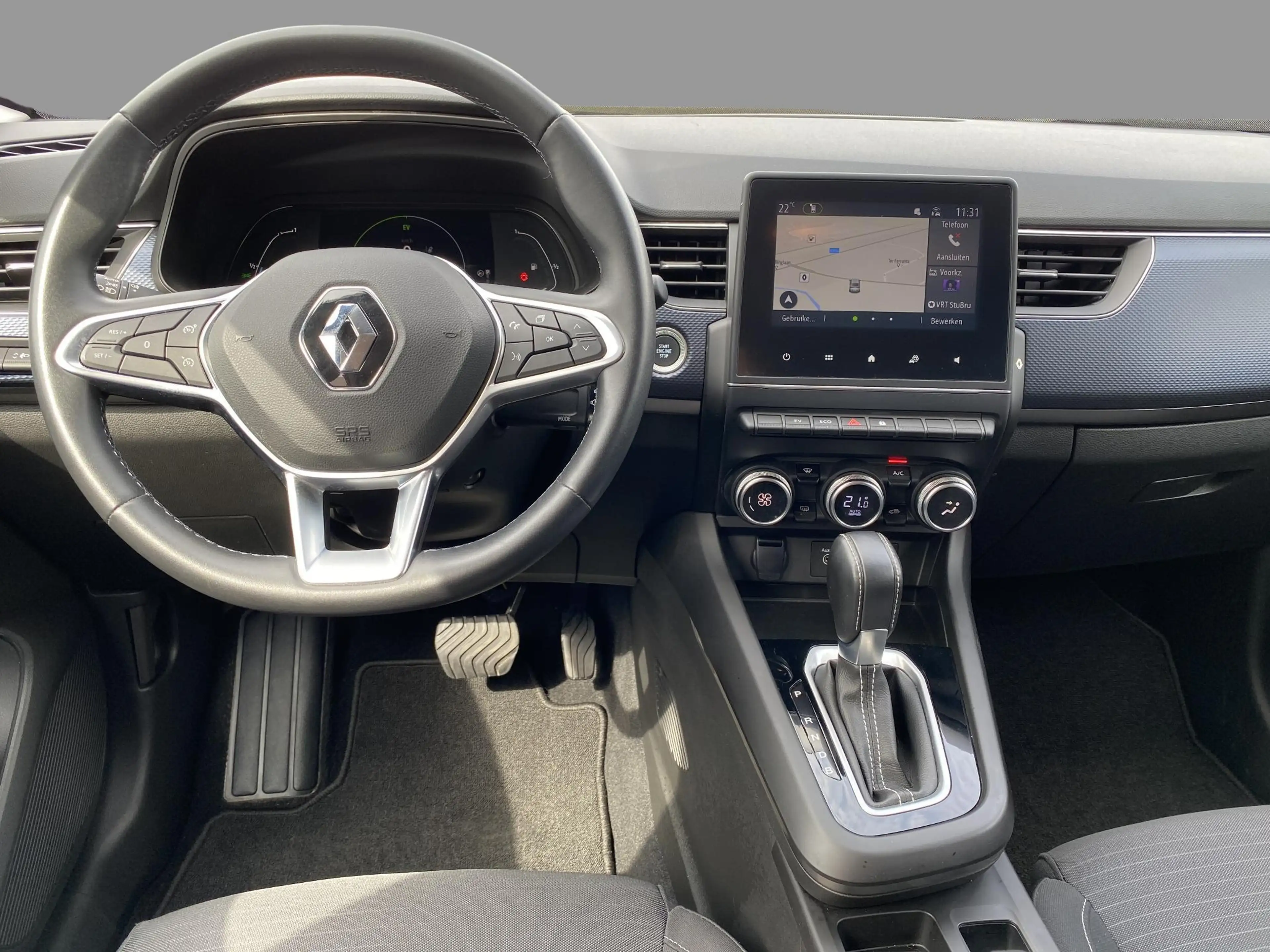 Renault Arkana Evolution E-TECH Hybrid 145 — photo 11