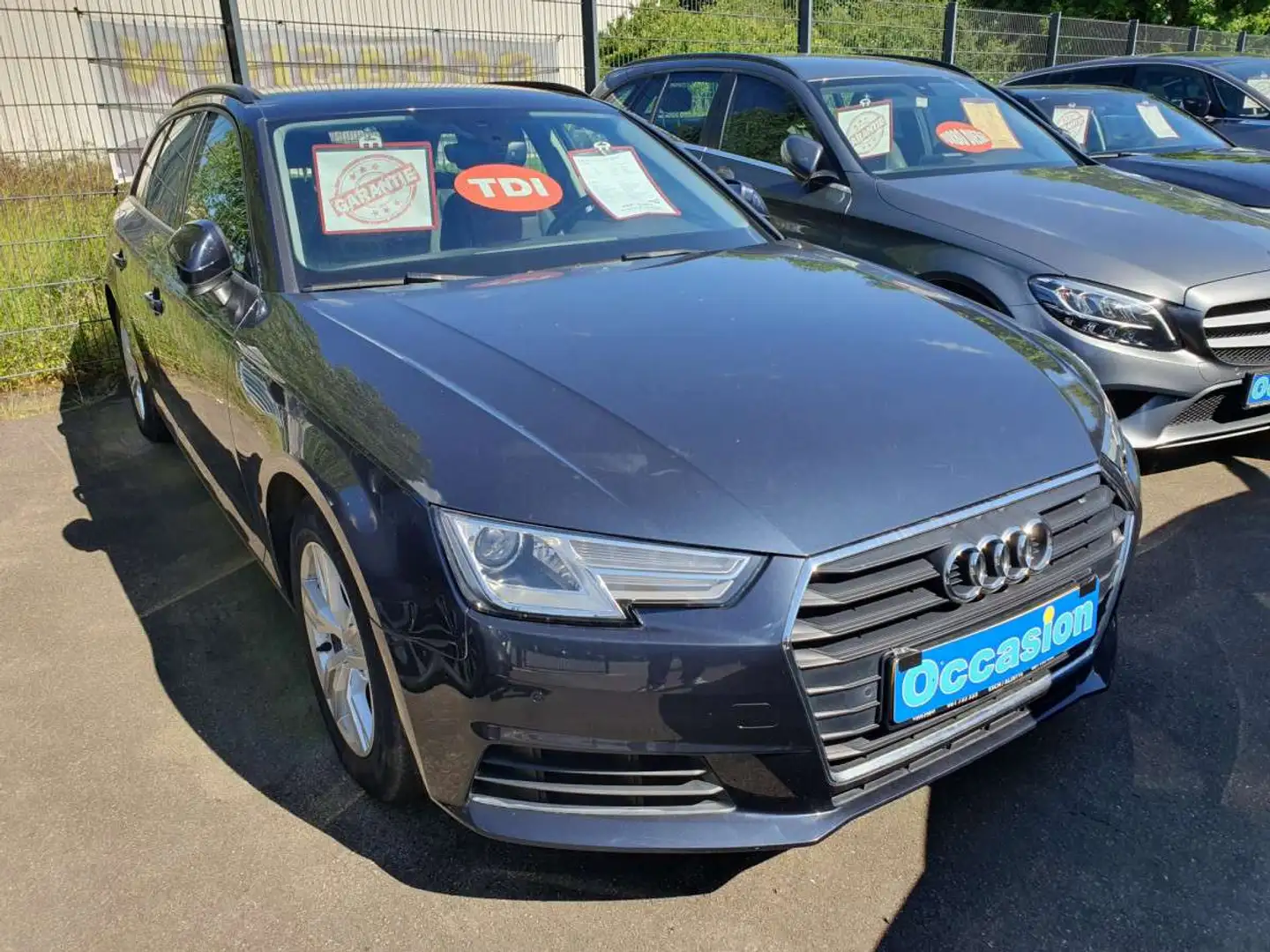Audi A4 Avant 2.0 TDI 150CV ULTRA Bleu - 1