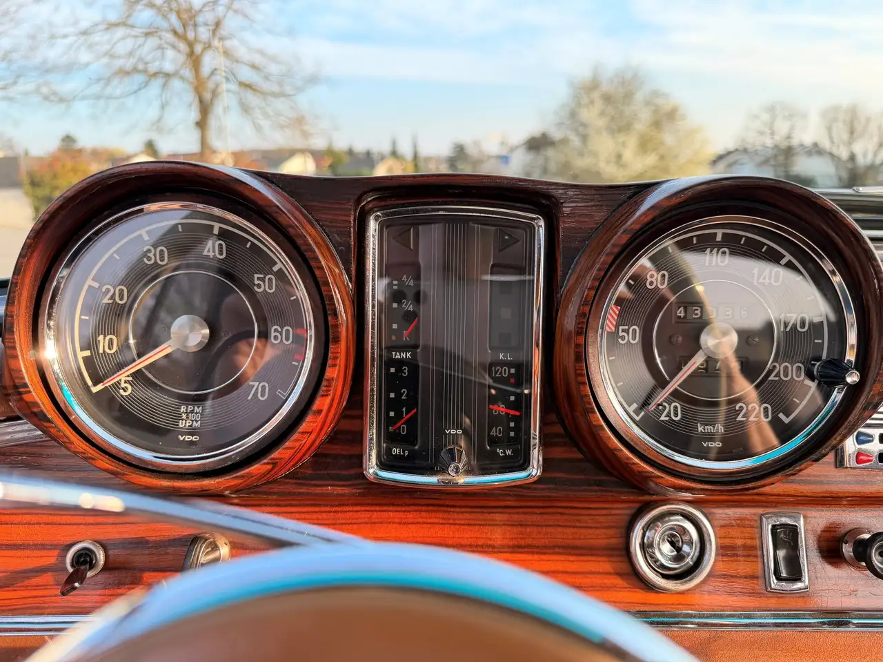 Mercedes-Benz 250 Ein Klassiker mit Seele – Mercedes-Benz Coupé, foto 12