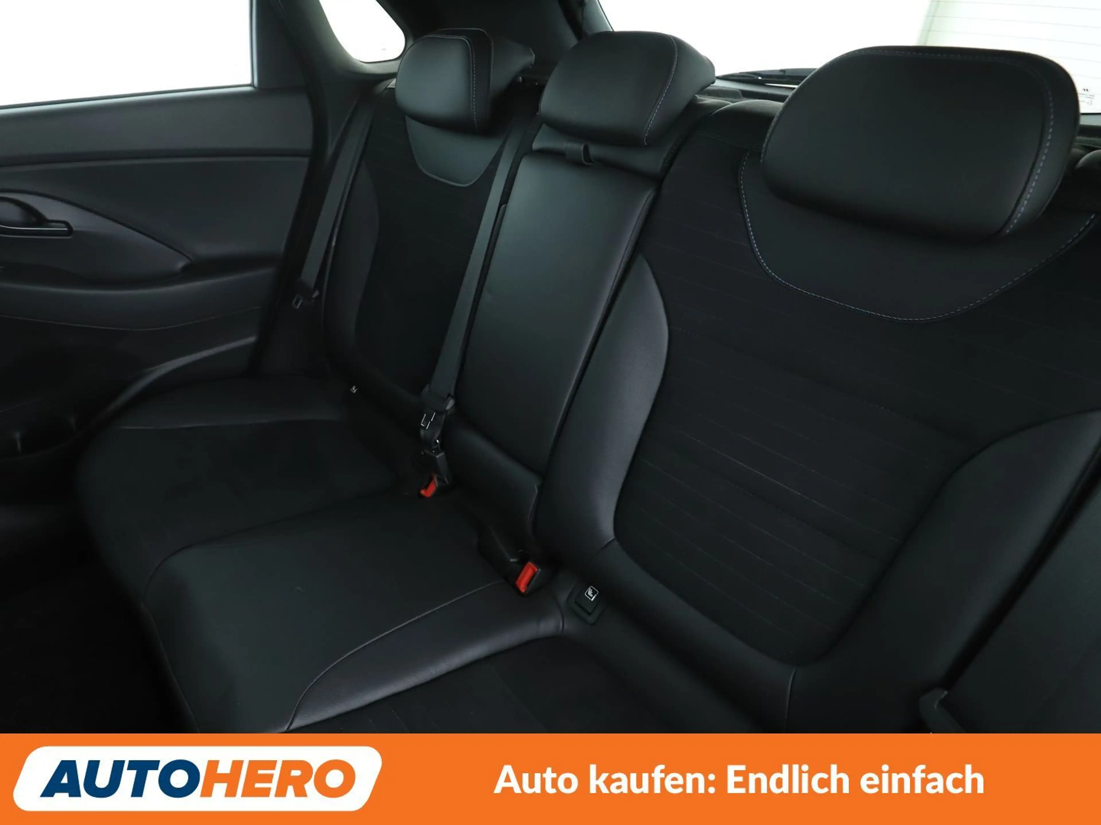 Hyundai i30 2.0 TGDI N Performance *NAVI*TEMPO*CAM*PDC*SHZ* — photo 14
