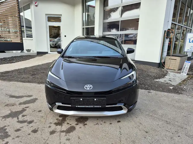 Toyota Prius Plug-in Hybrid Executive