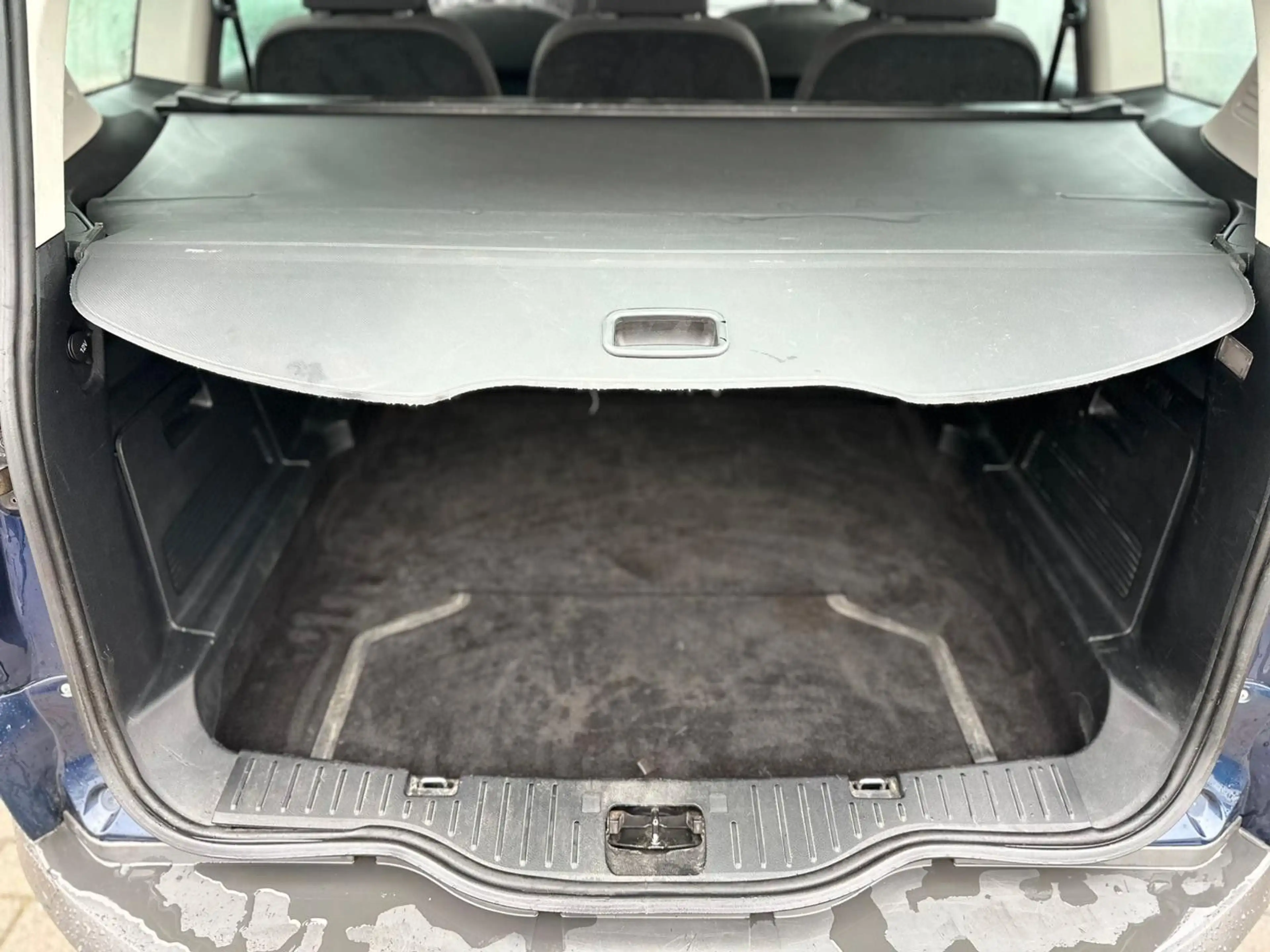 Ford S-Max S-MAX Ambiente Tüv AHK Insp Allu — photo 12