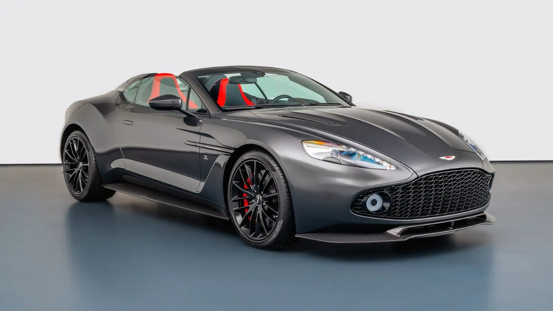 Aston Martin Vanquish Zagato Speedster Grau - 1