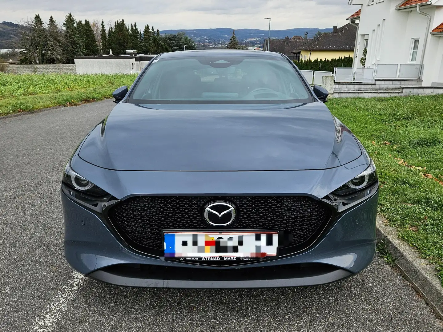 Mazda 3 Mazda 3 e-Skyactiv-X186 Automatik + 8-fach bereift Grau - 2
