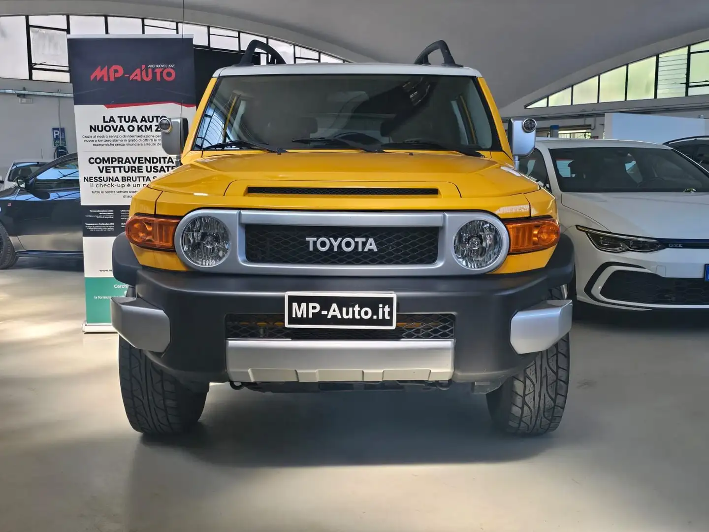 Toyota FJ Cruiser TOYOTA FJCRUISER - TENUTO OTTIMAMENTE -AUTOCARRO Yellow - 2