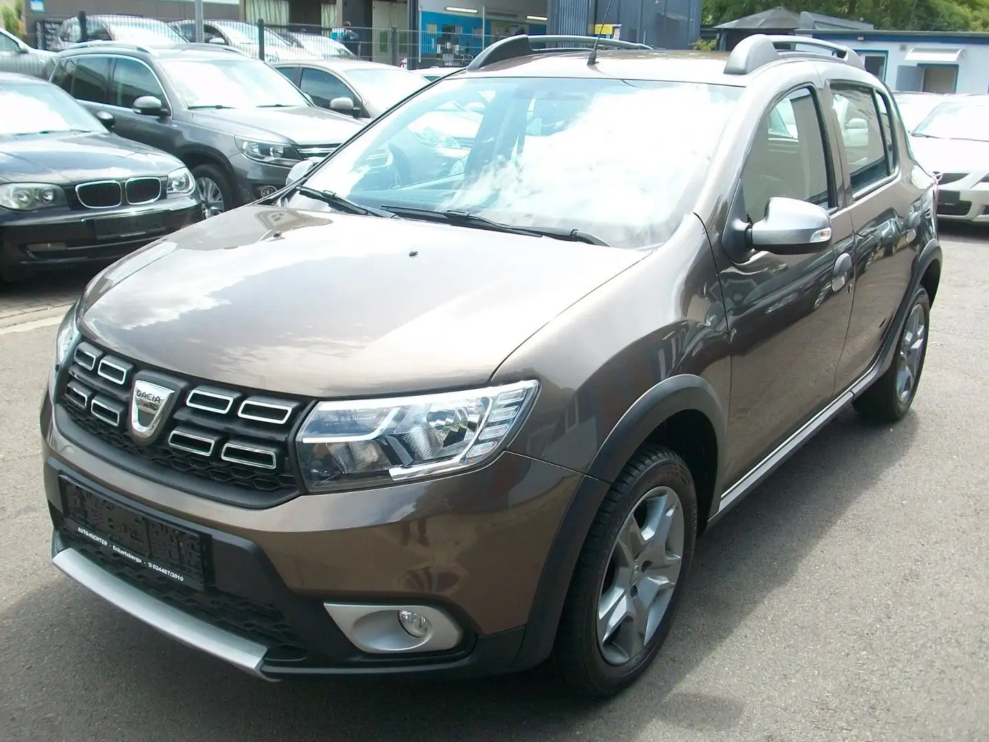 Dacia Sandero Stepway*Klima*Navi*R-Cam*Euro6*Top* Braun - 1