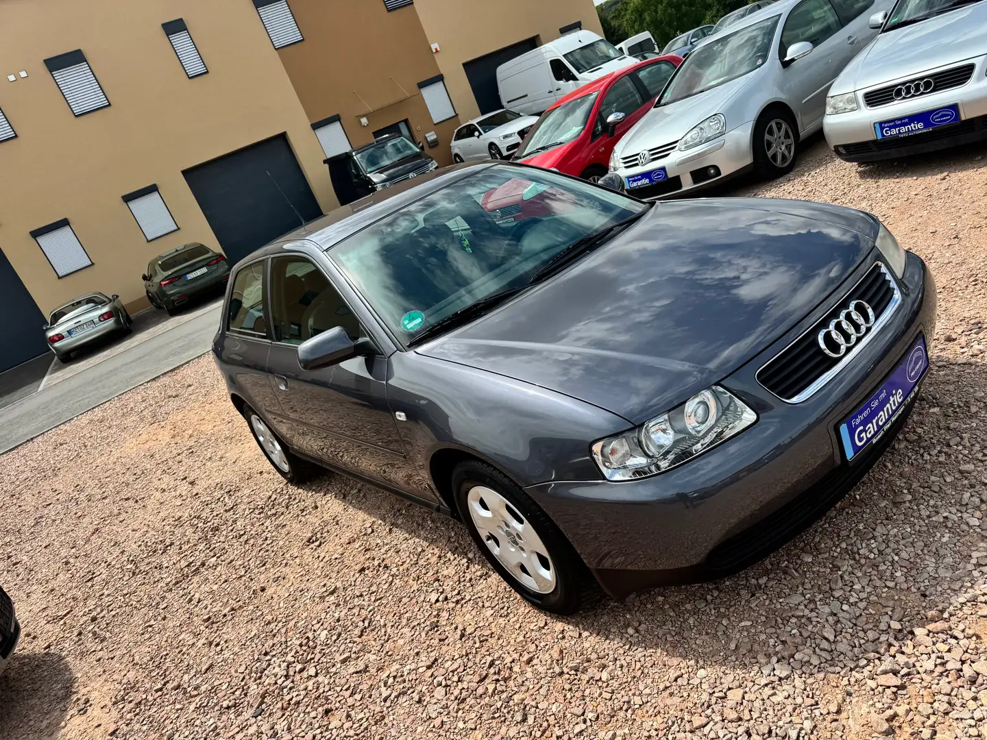 Audi A3 1.6 Ambiente TÜV Garantie, 1 Jahr Zahnriemen Gris - 1