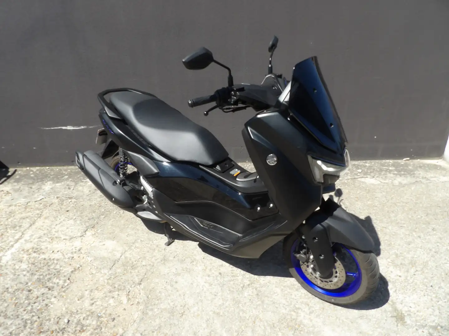 Yamaha NMAX Nero - 1